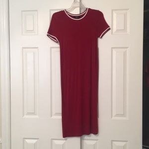 A dark red ringed sleeve t shirt dress